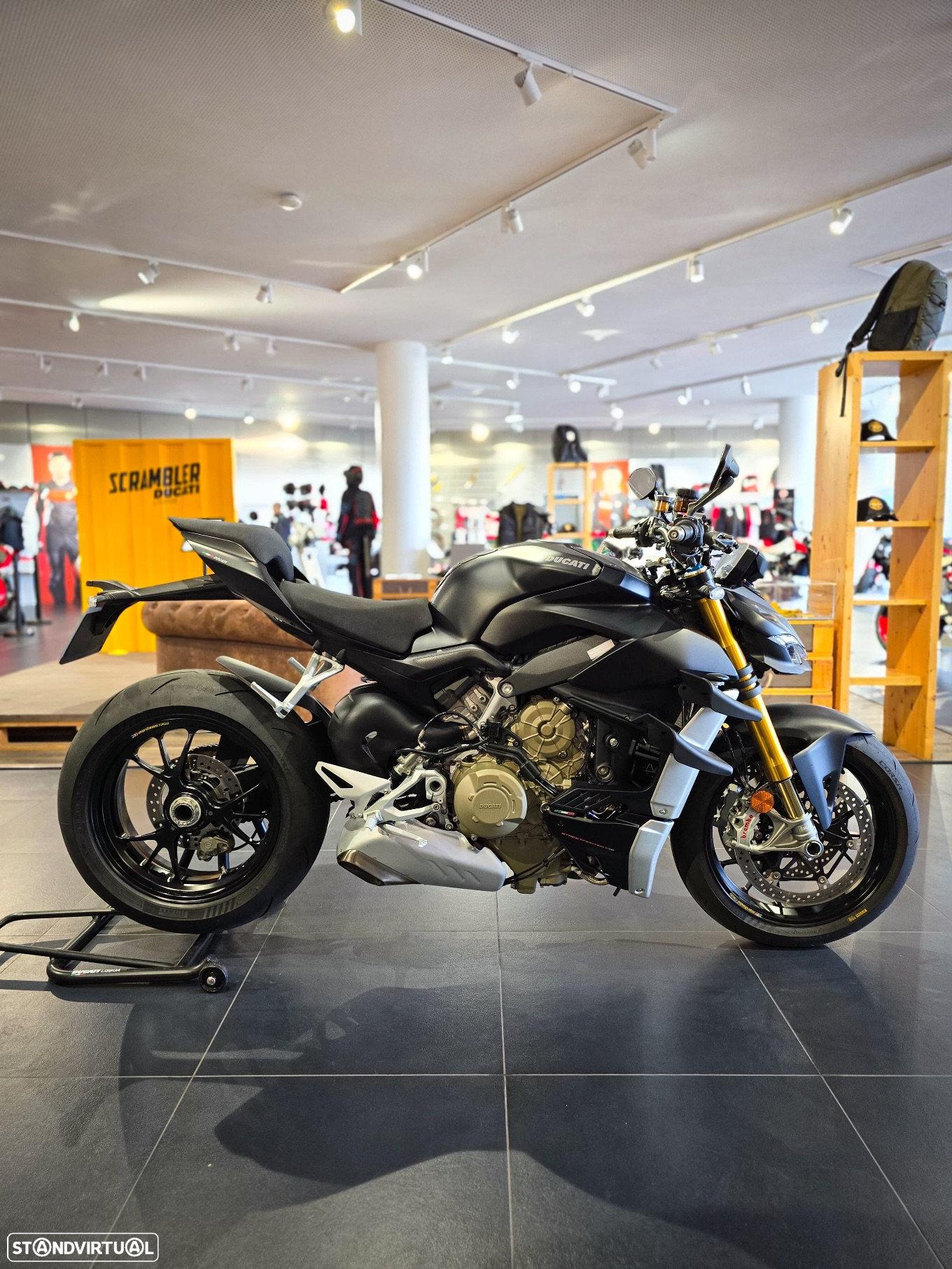 Ducati Streetfighter V4S - 4