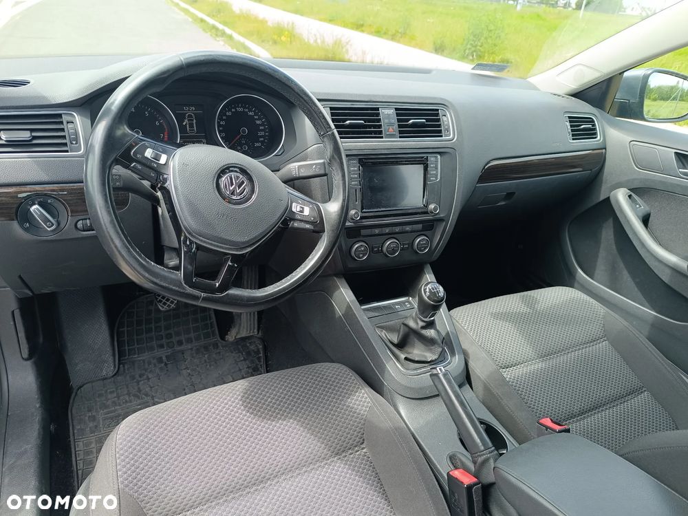 Volkswagen Jetta 1.2 TSI BMT Comfortline - 15