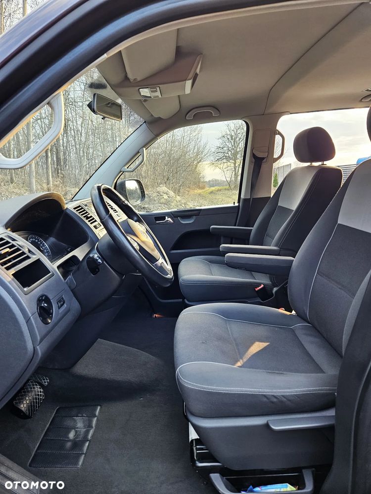 Volkswagen Multivan - 10