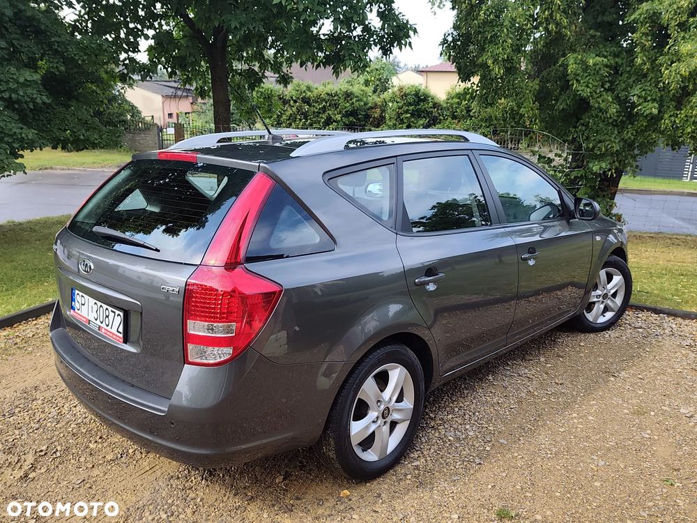 Kia Ceed 2012 photo 4