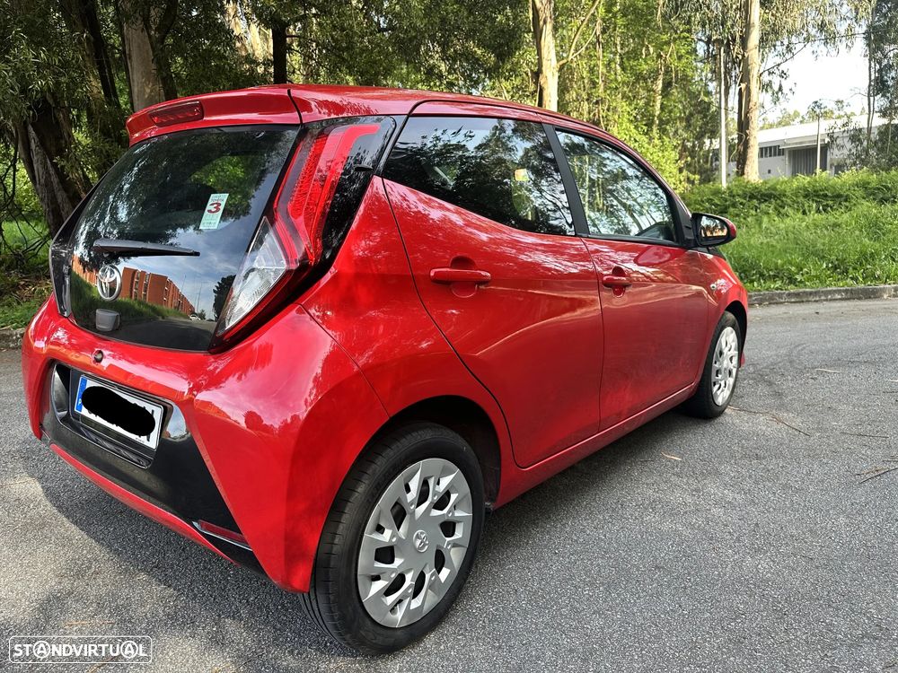 Toyota Aygo x-play - 6