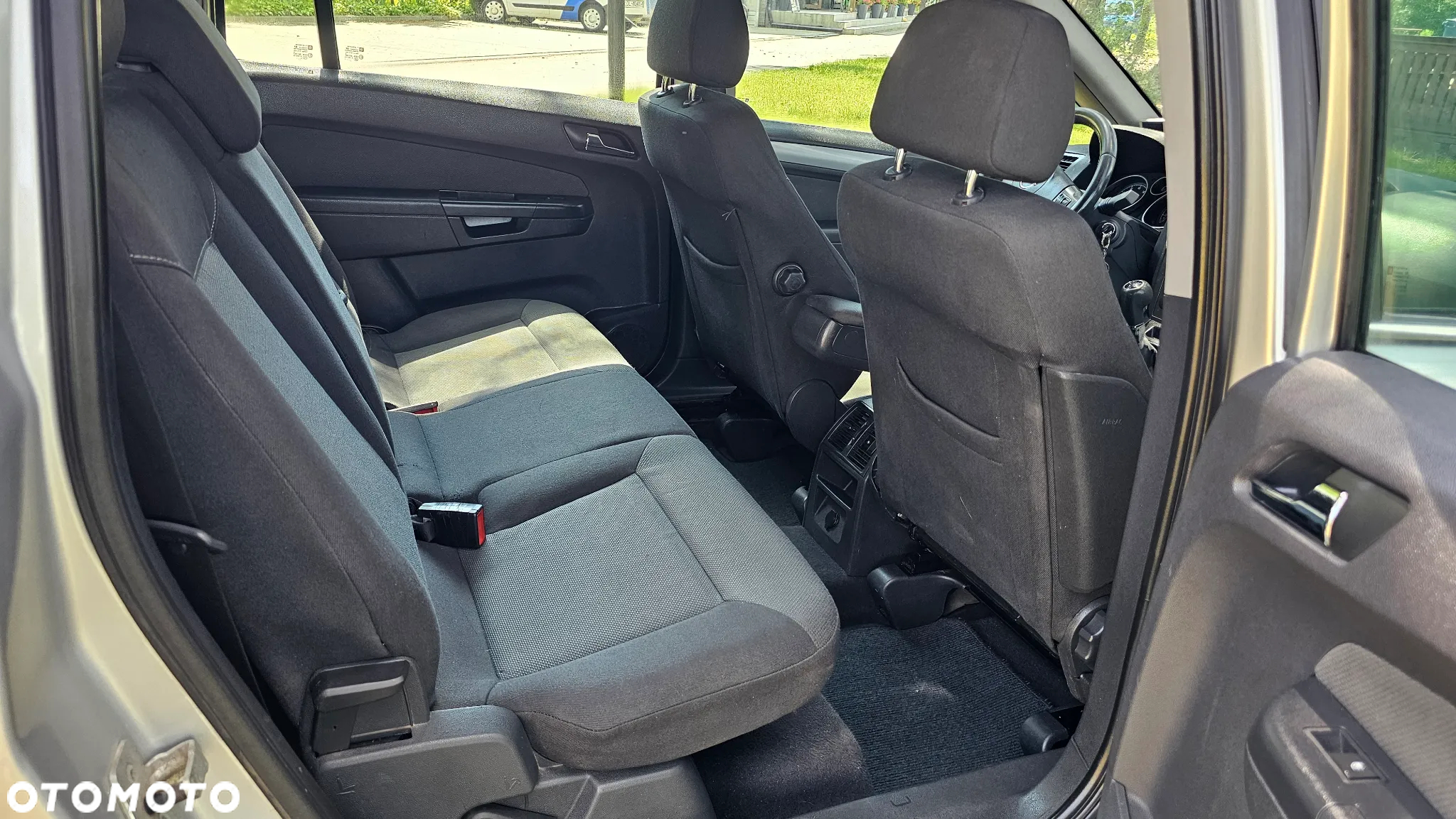 Opel Zafira 1.8 Cosmo EU5 - 18