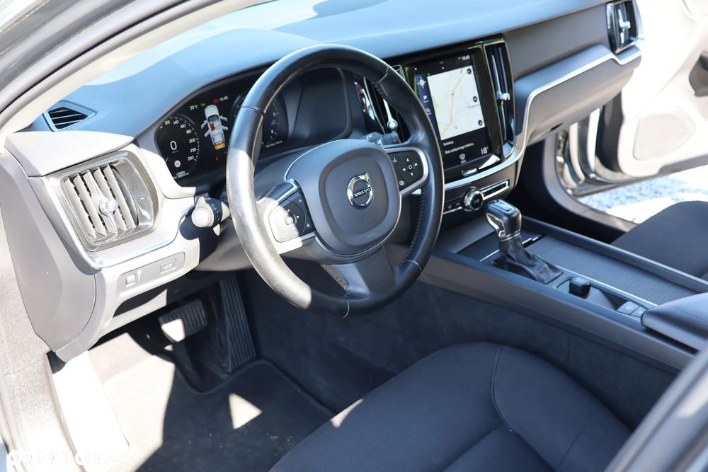 Volvo V60 D3 Momentum Pro - 7