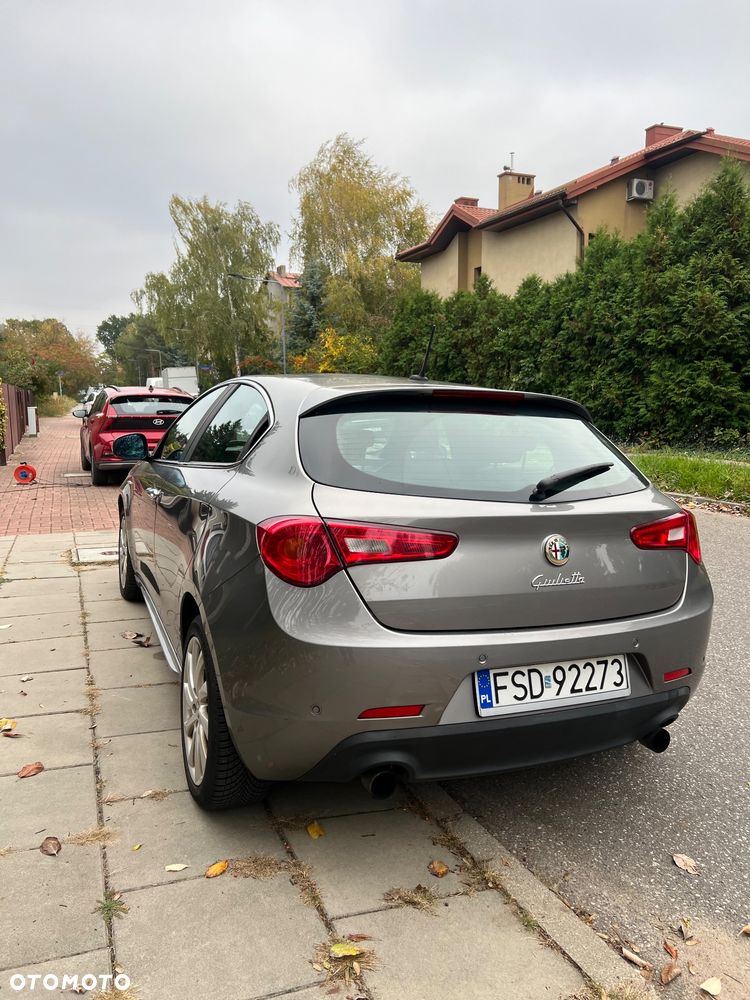 Alfa Romeo Giulietta 2.0 JTDM Distinctive - 7