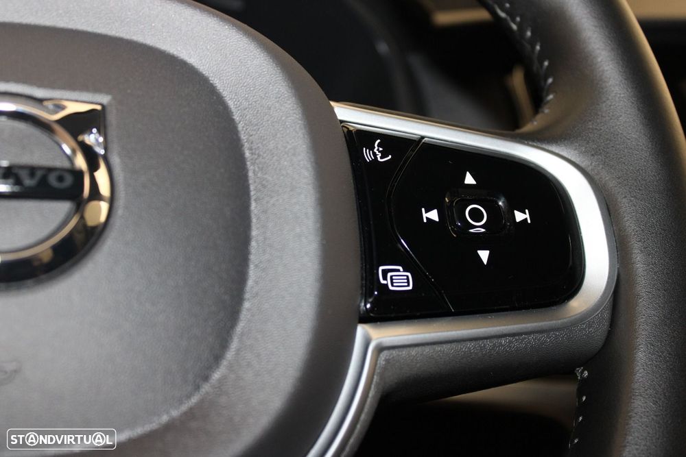 Volvo V90 2.0 T8 Momentum Plus AWD Geartronic - 13