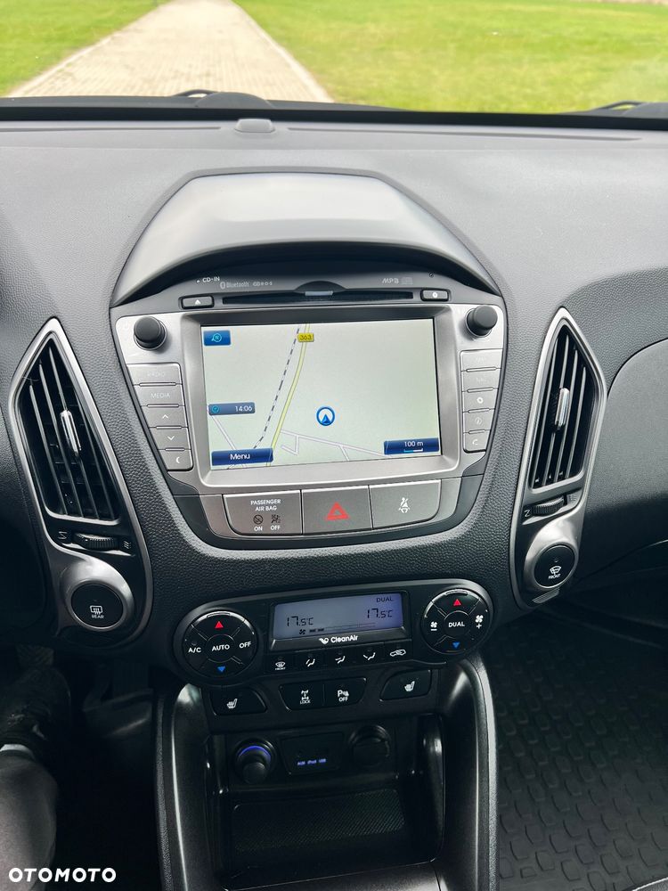 Hyundai ix35 2.0 CRDi Premium 4WD - 17