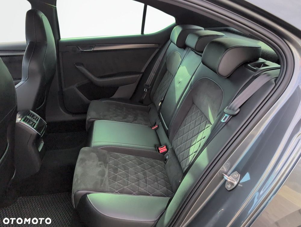 Skoda Superb 2.0 TSI Sportline DSG - 12