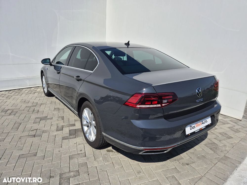 Volkswagen Passat - 3