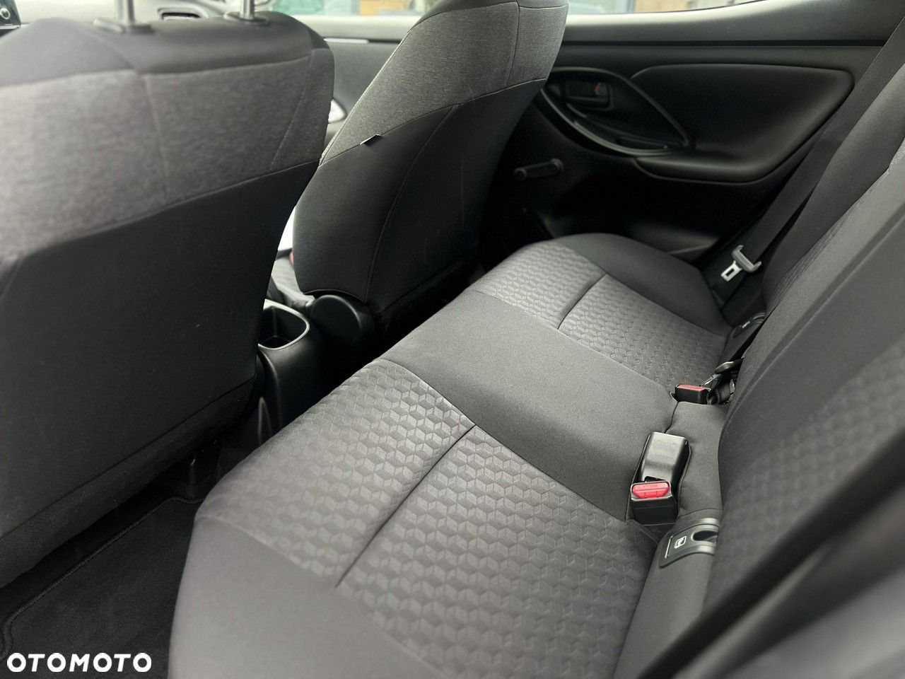 Toyota Yaris 1.0 Comfort - 37