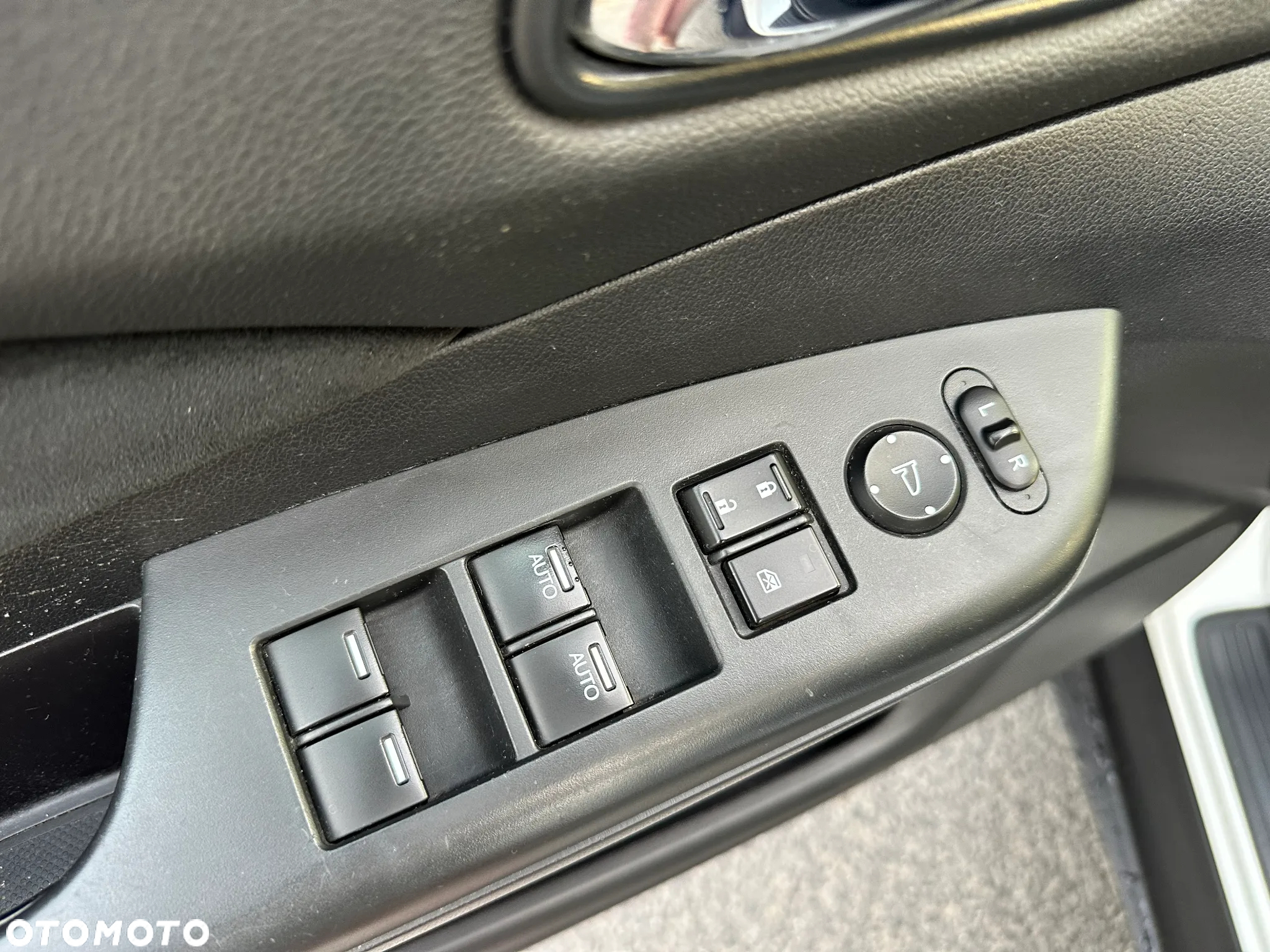 Honda CR-V 2.0i-VTEC 2WD Comfort - 26