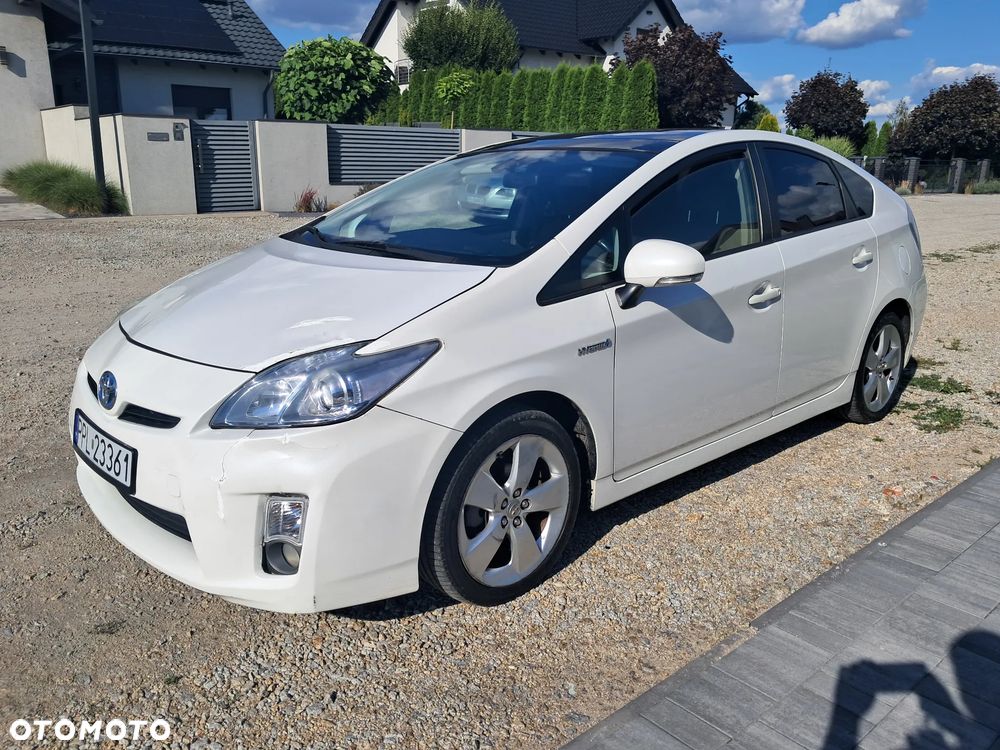 Toyota Prius 1.8 HSD Premium - 1