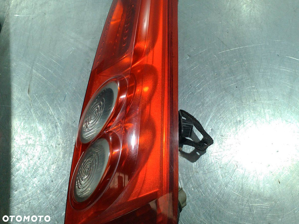 LAMPA TYLNA PRAWA FORD FIESTA MK6 E410877 - 7