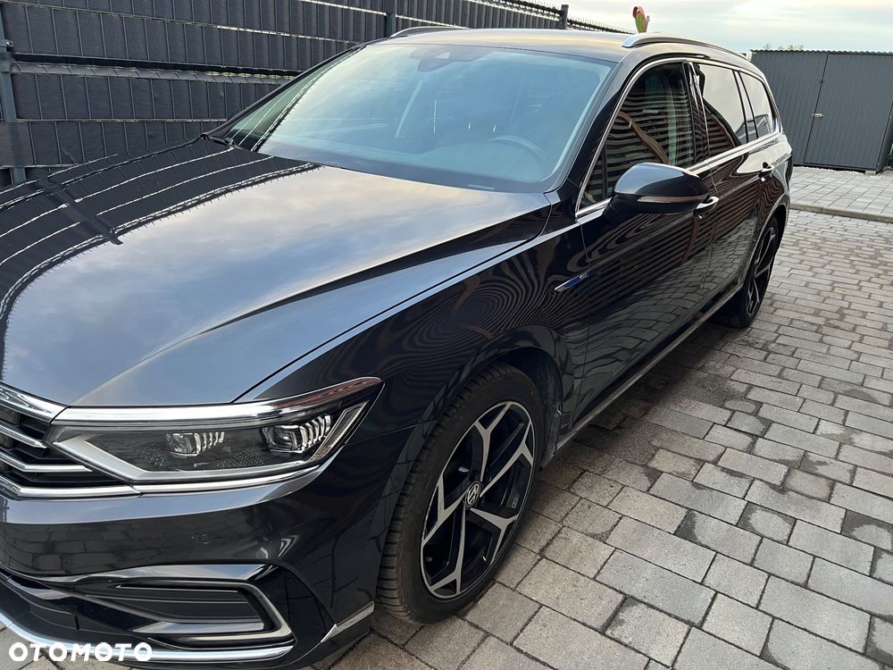 Volkswagen Passat - 30