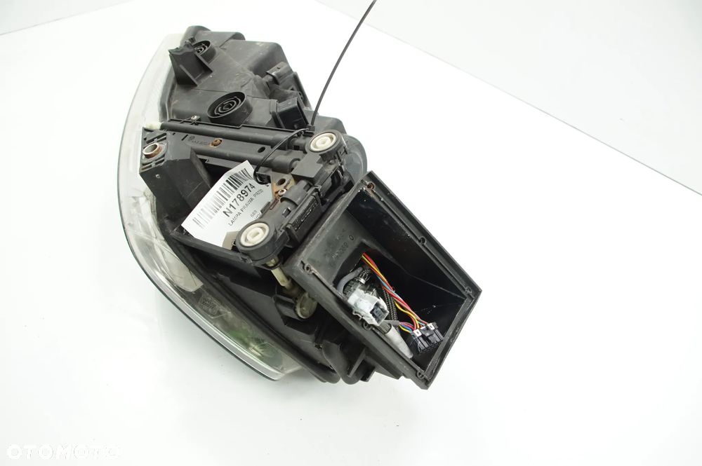 3D1941016G Volkswagen Phaeton 6.0 W12 2003 sedan Lampa prawa przód - 2