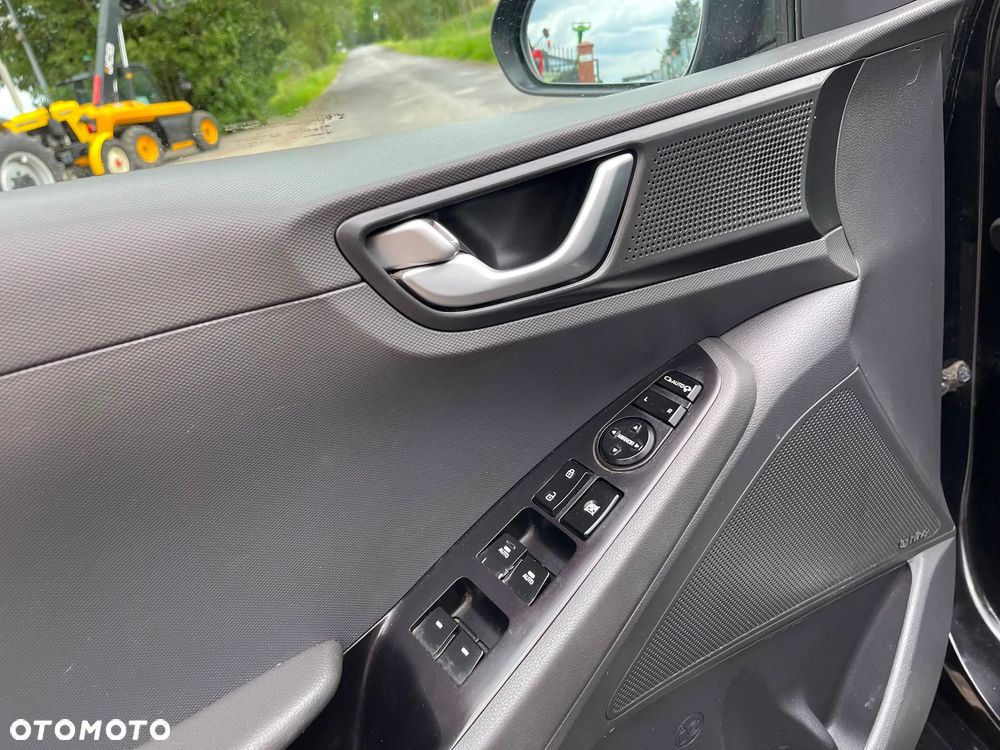 Hyundai IONIQ 1.6 GDI - 26