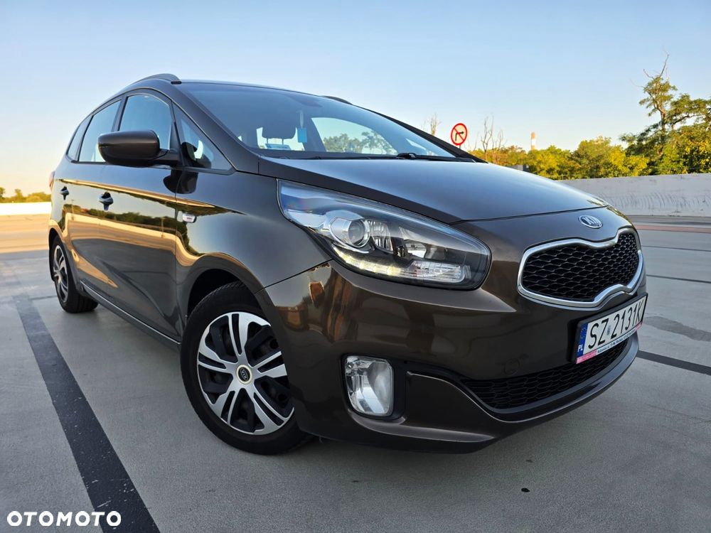 Kia Carens 1.7 CRDi L 7os - 6