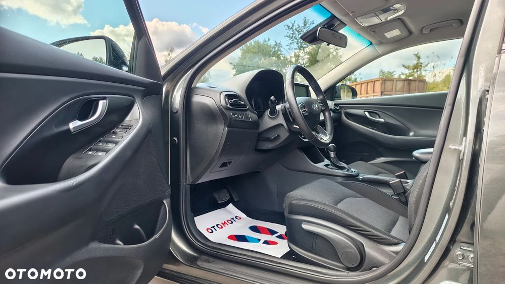 Hyundai i30 1.5 T-GDI 48V Premium DCT - 18