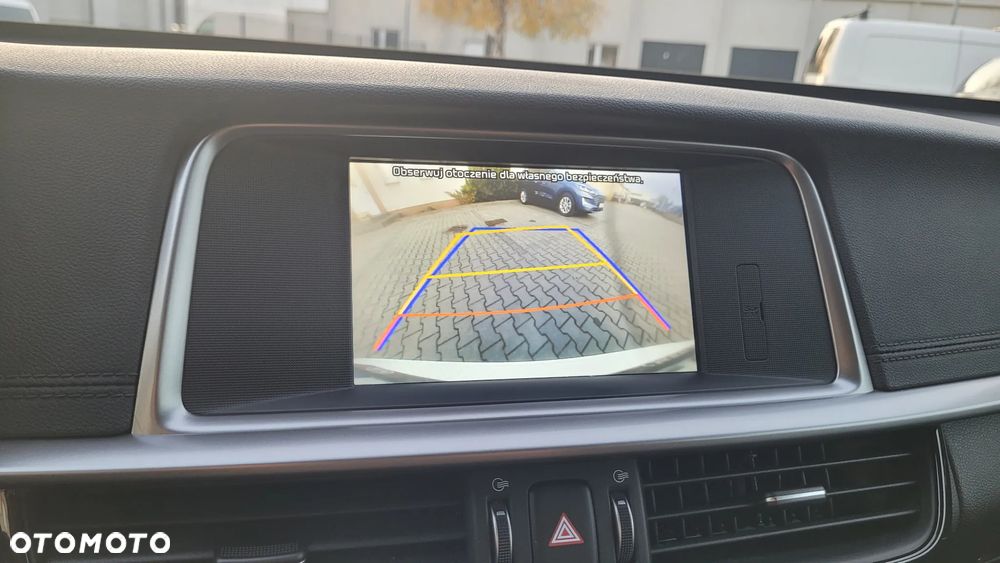 Kia Optima 2.0 M - 14