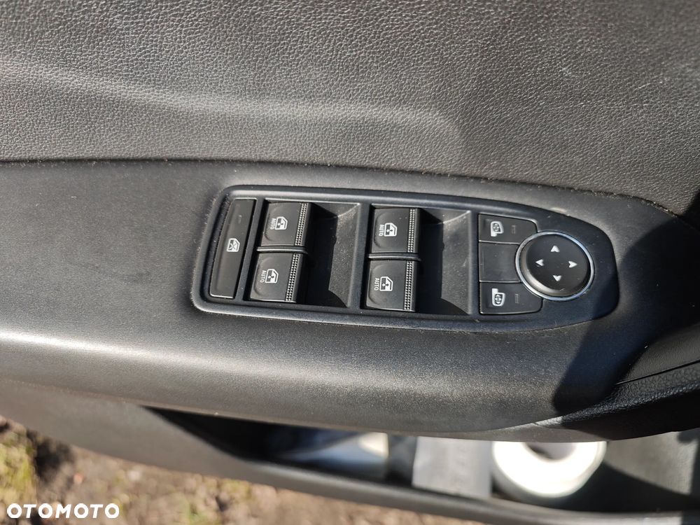 Renault Captur 1.0 TCe Zen - 26