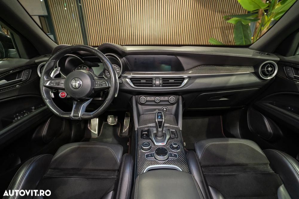 Alfa Romeo Stelvio 2.9 V6 Turbo AWD AT8 Quadrifoglio - 16