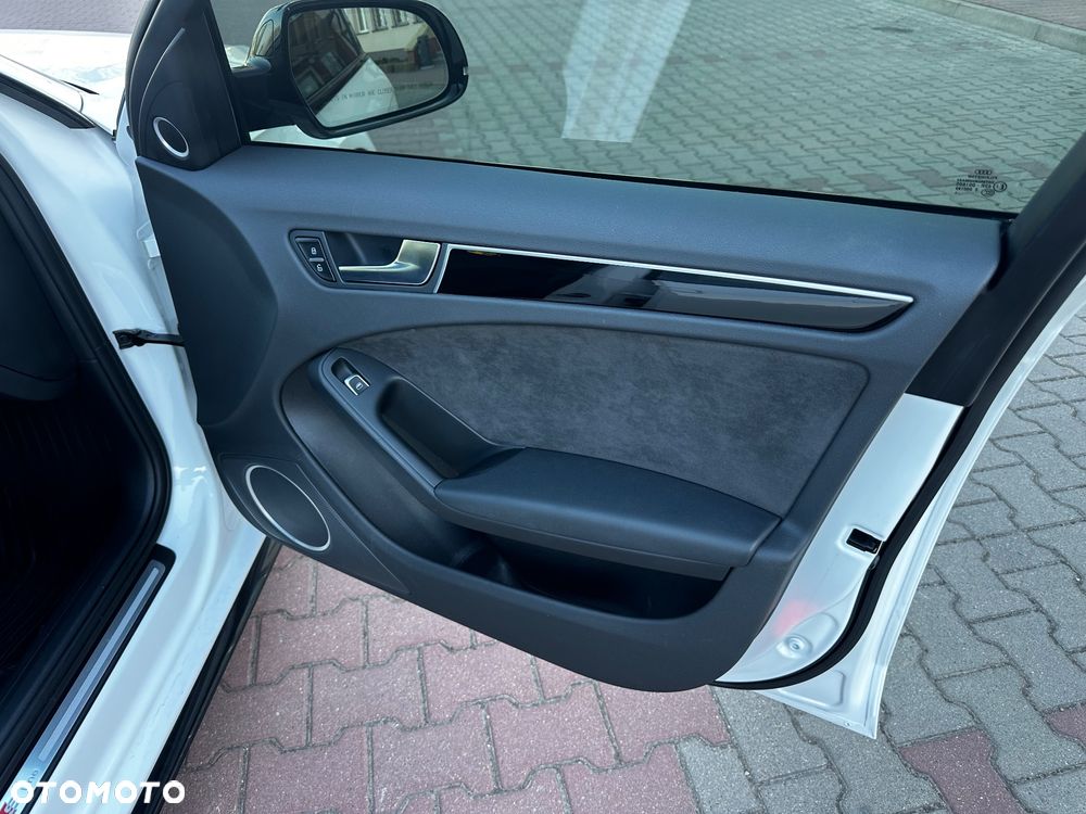 Audi A4 Limousine - 27