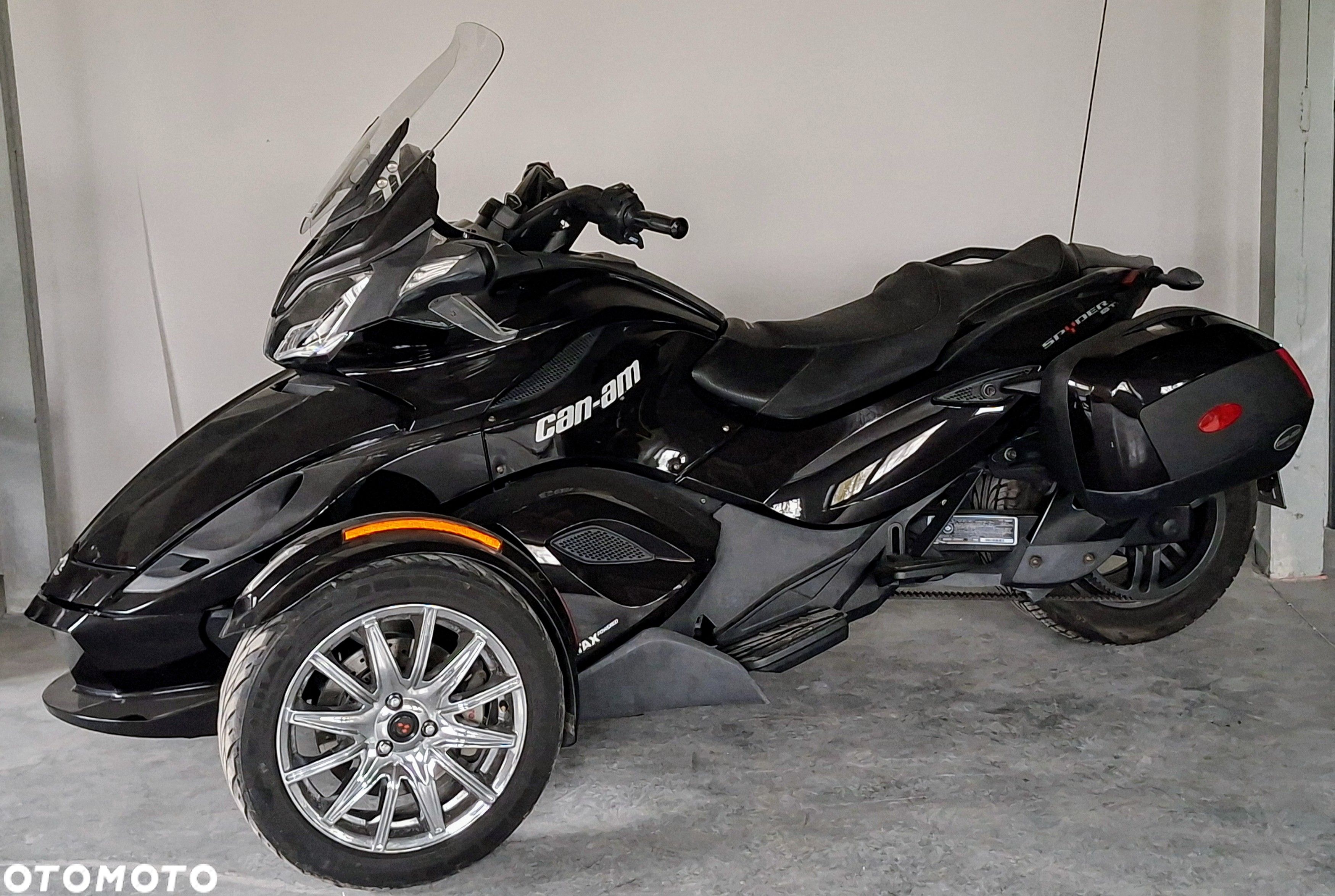 Can-Am Spyder - 1