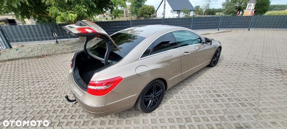 Mercedes-Benz Klasa E - 28