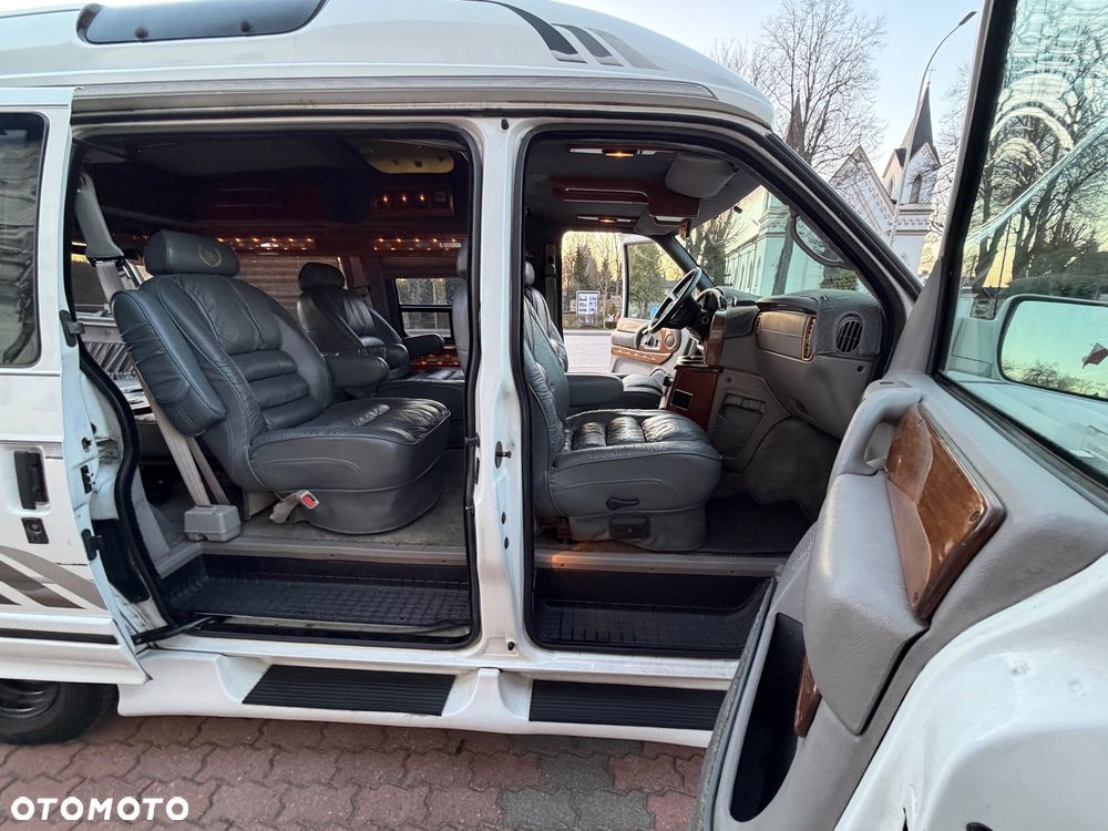 GMC Safari - 18