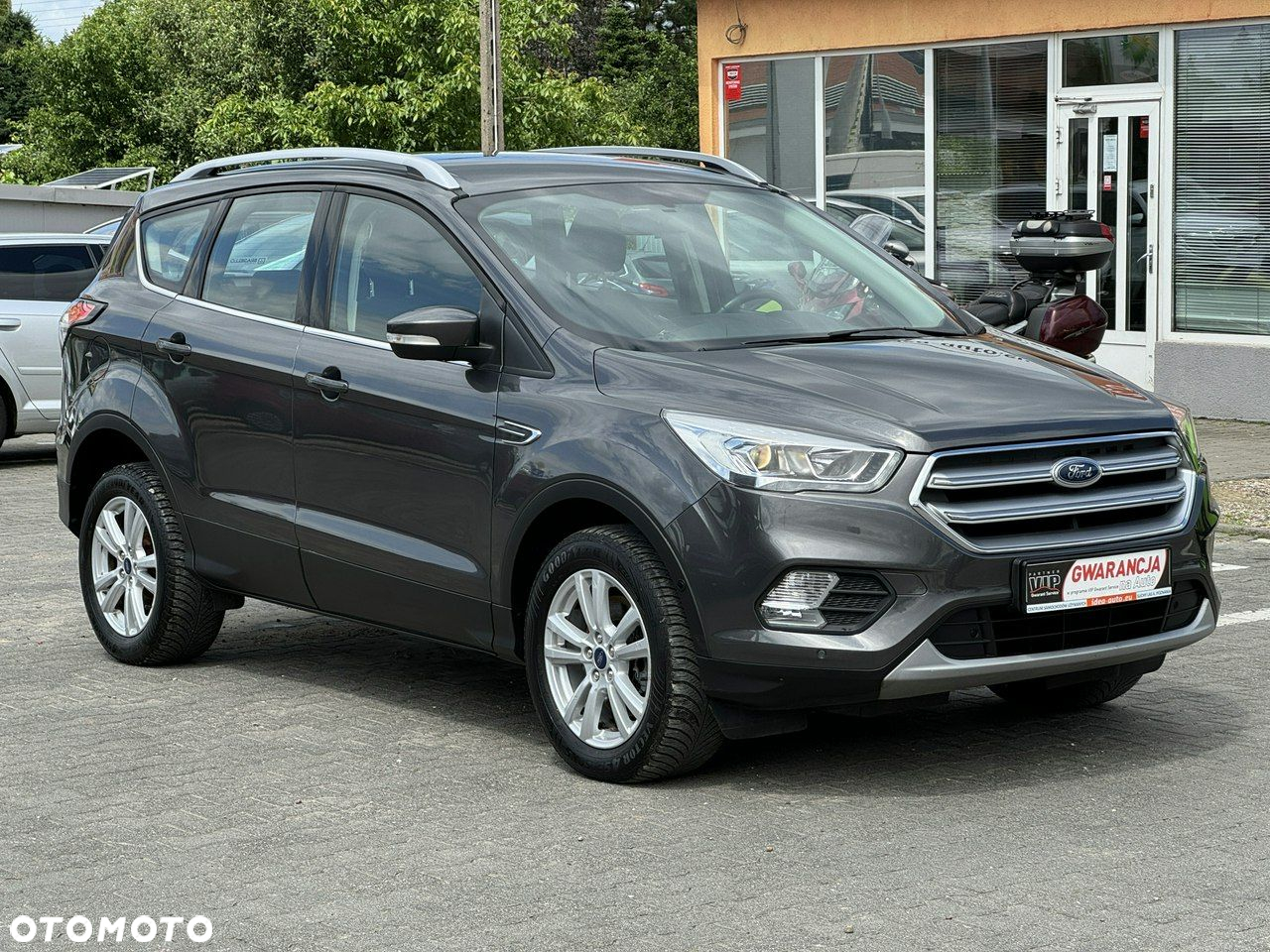 Ford Kuga - 11