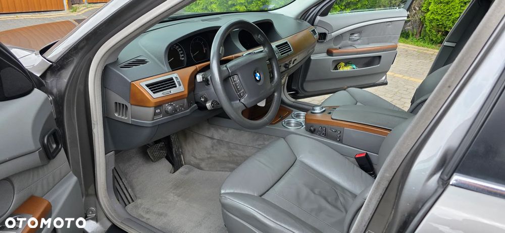 BMW Seria 7 - 10