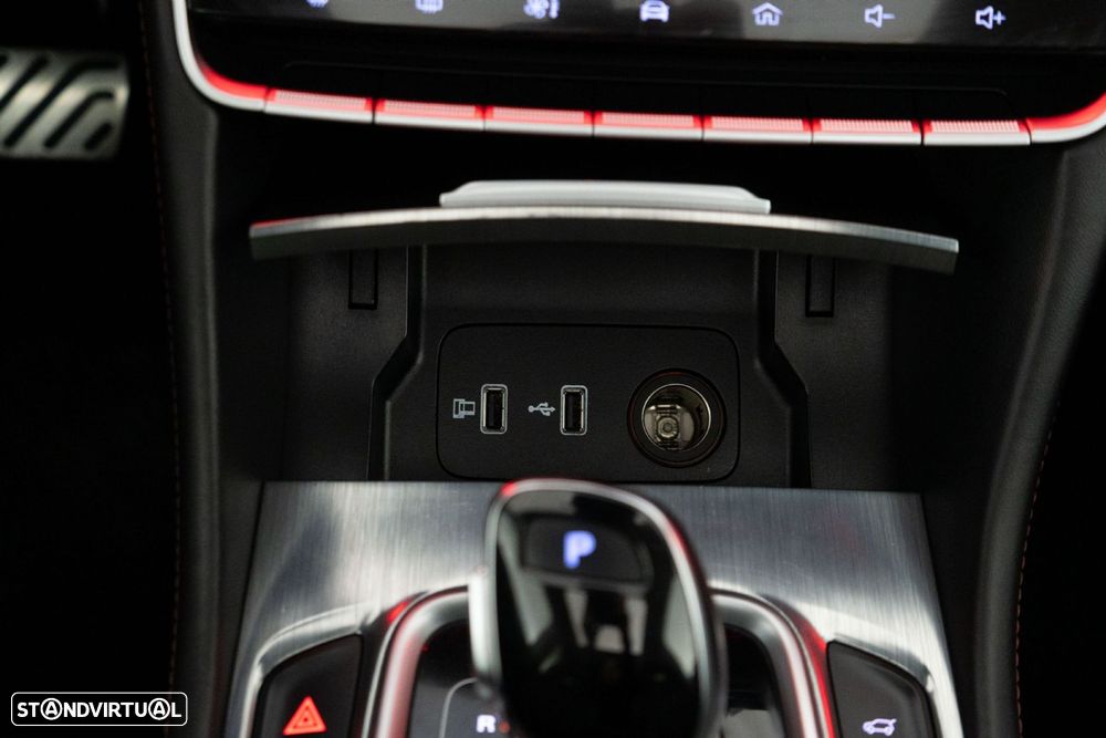 MG EHS 1.5 T-GDI Plug-in Hybrid Luxury - 28