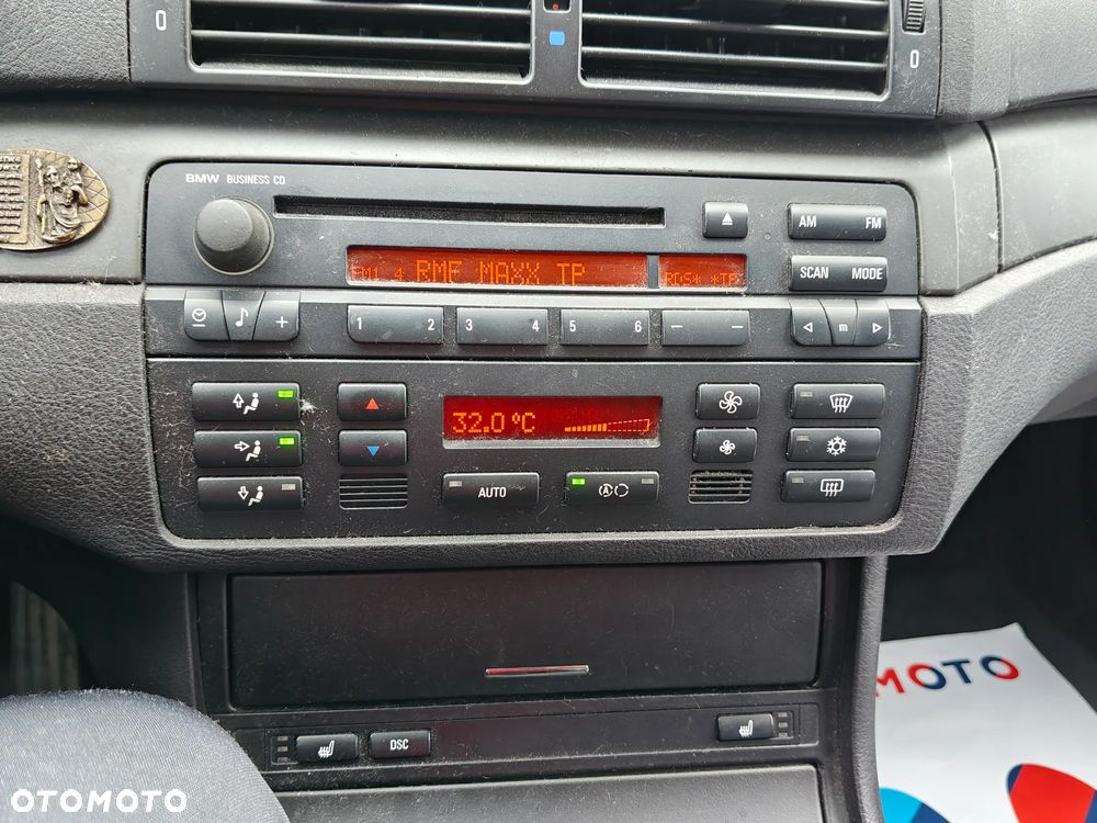 BMW Seria 3 318i - 23