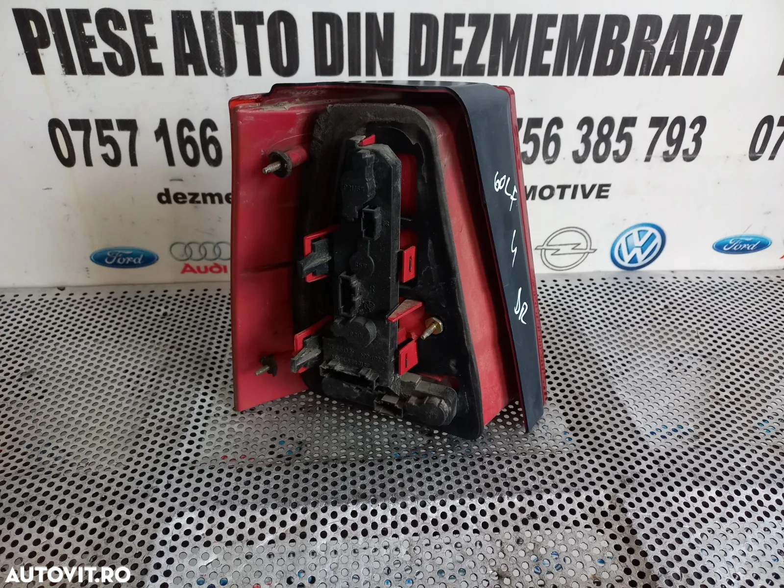 Lampa Stop Tripla Dreapta Vw Golf 4 lV Varianta Combi Break - Dezmembrari Arad - 6
