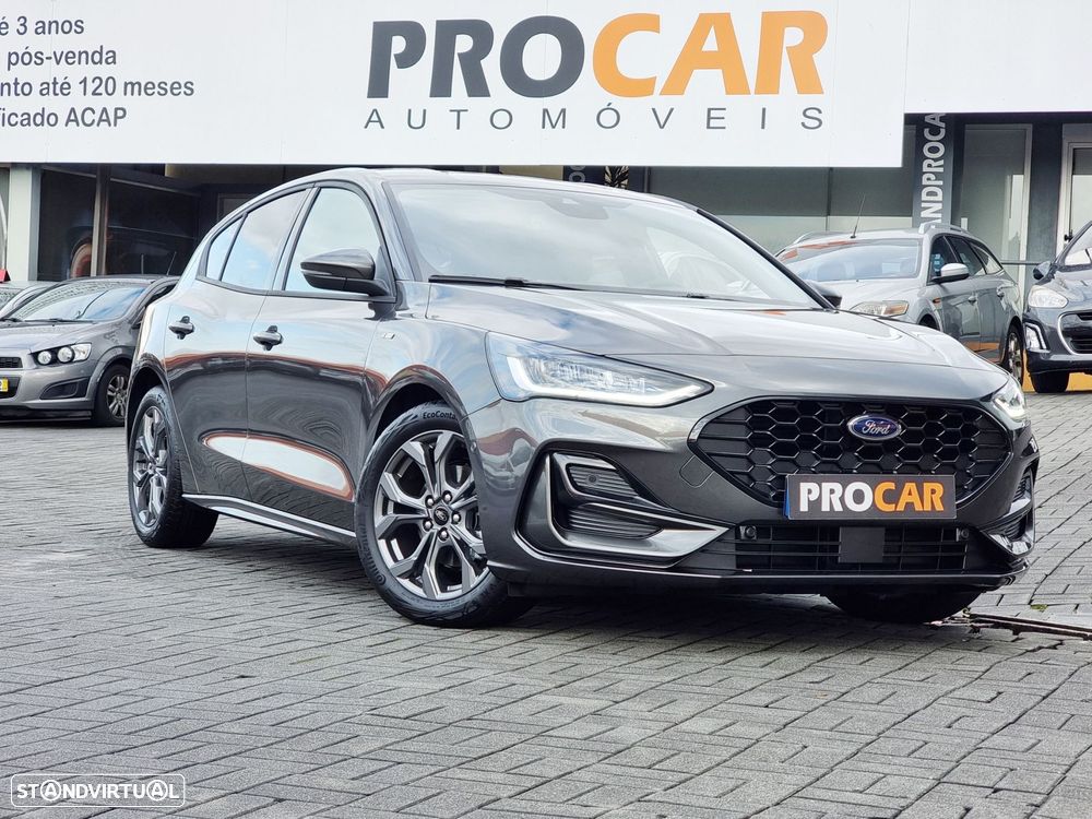 Ford Focus 1.0 EcoBoost MHEV ST-Line - 32