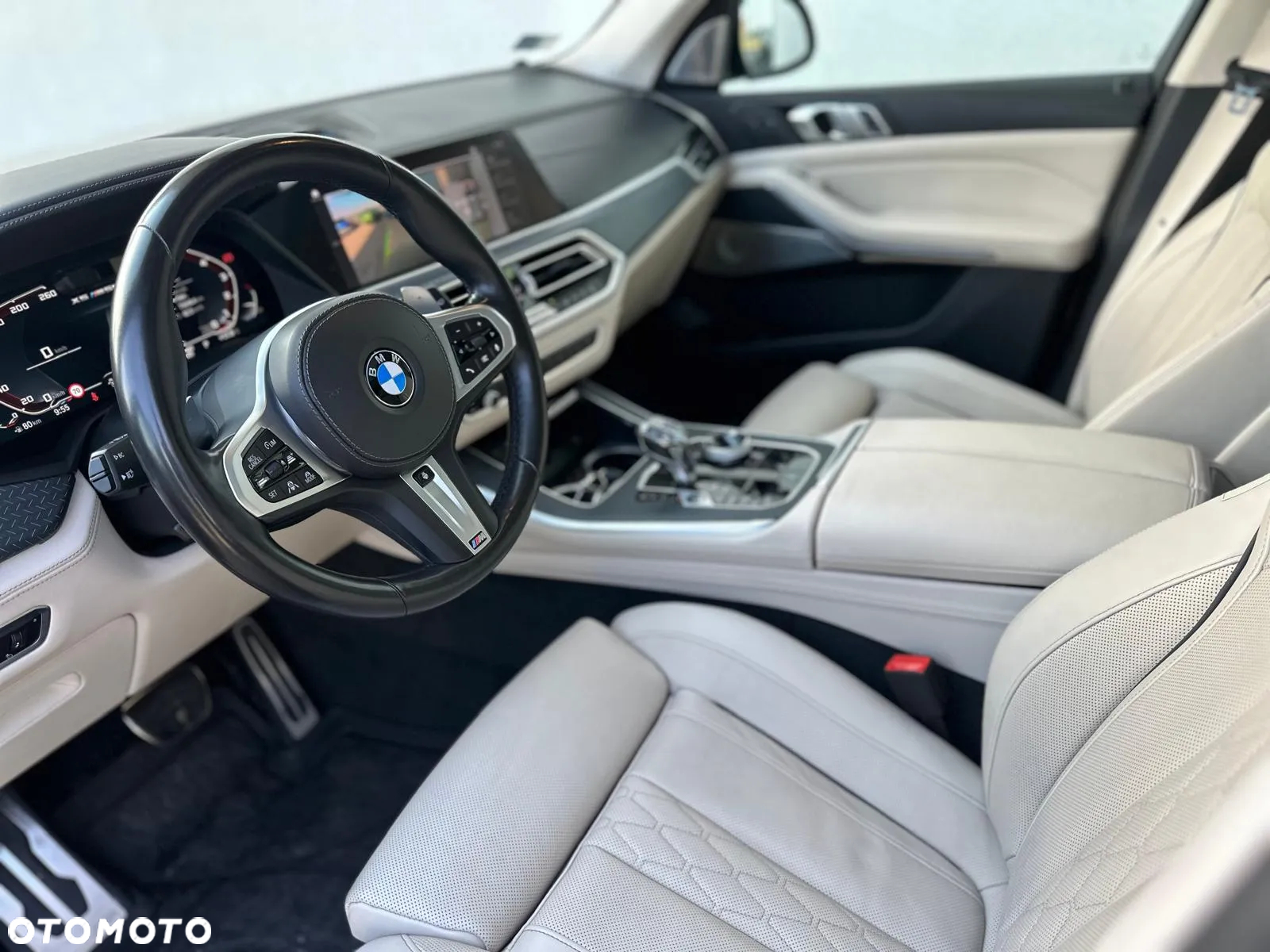 BMW X5 M M50i - 9