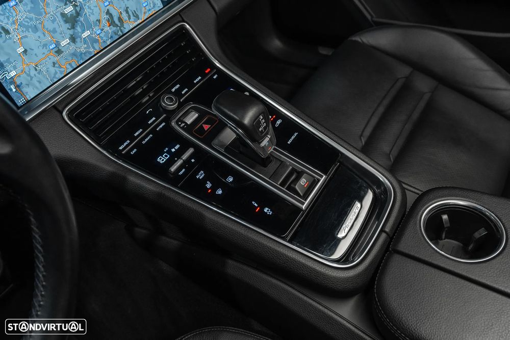 Porsche Panamera 4 E-Hybrid Platinum Edition - 21