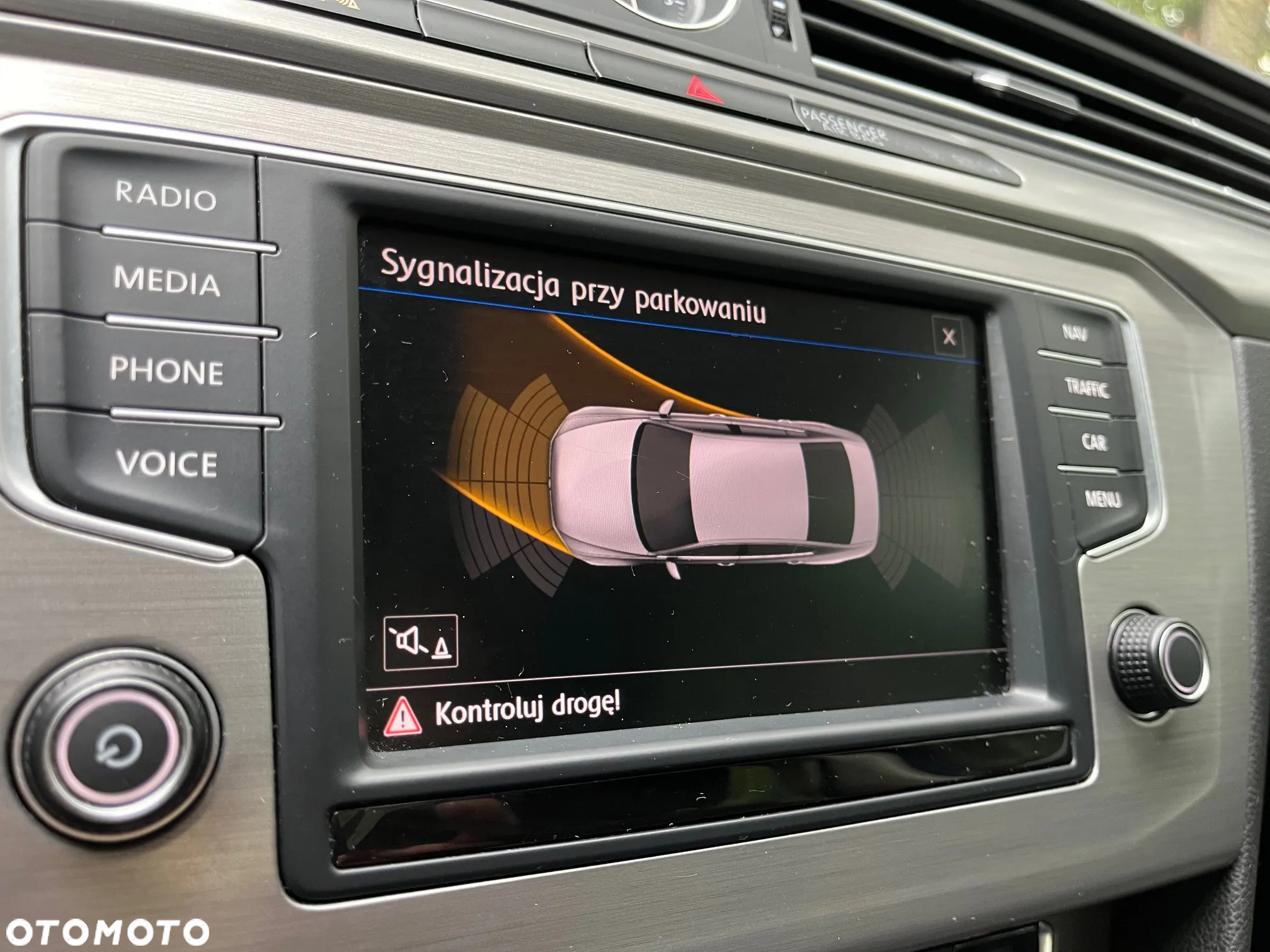 Volkswagen Passat 1.4 TSI BMT Trendline - 28