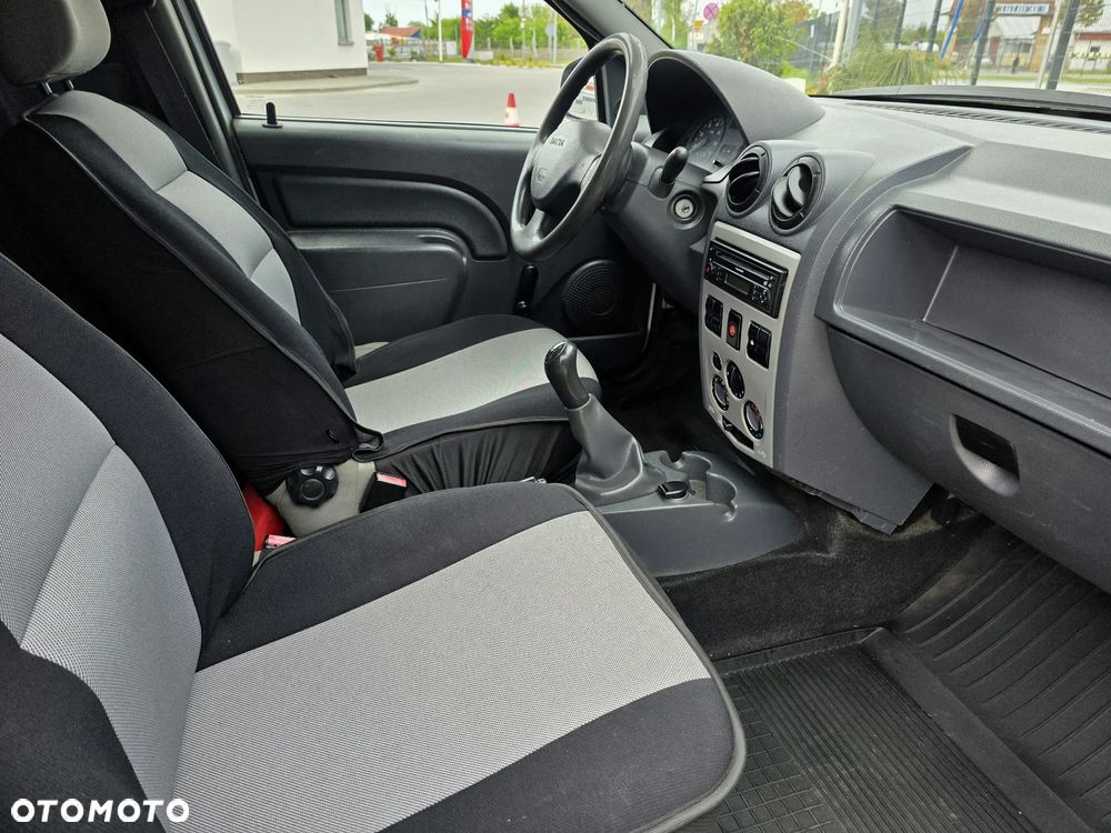 Dacia Logan 1.6 Ambiance - 4