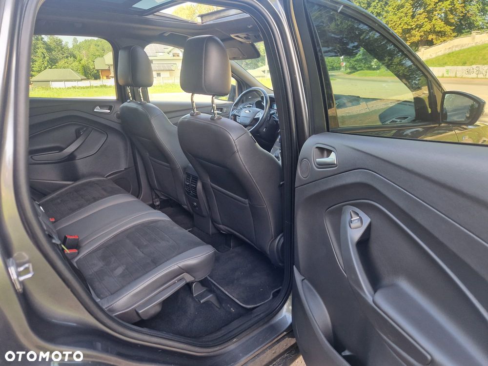 Ford Kuga 2.0 TDCi 4x4 ST-Line - 15