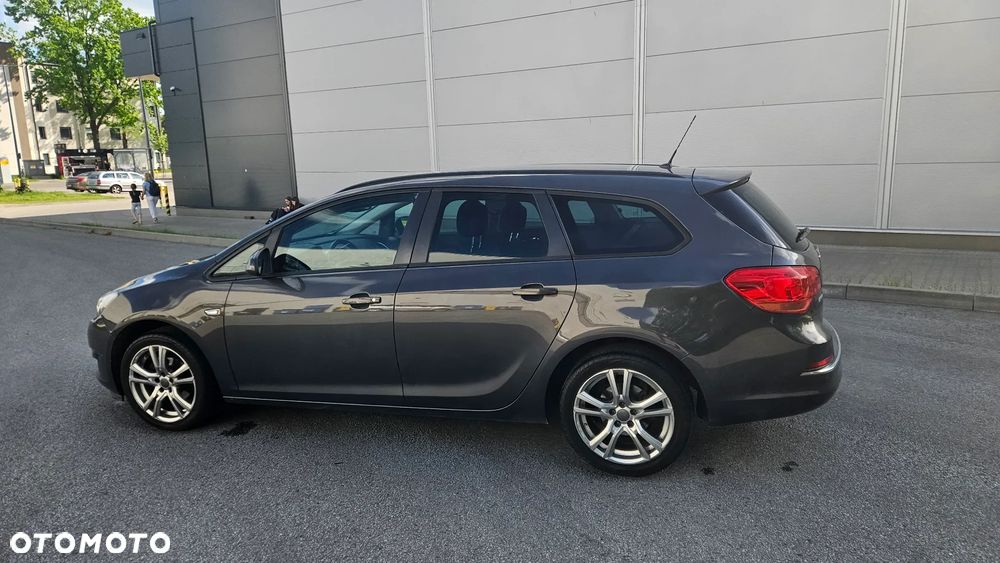 Opel Astra 1.4 Turbo 150 Jahre - 23