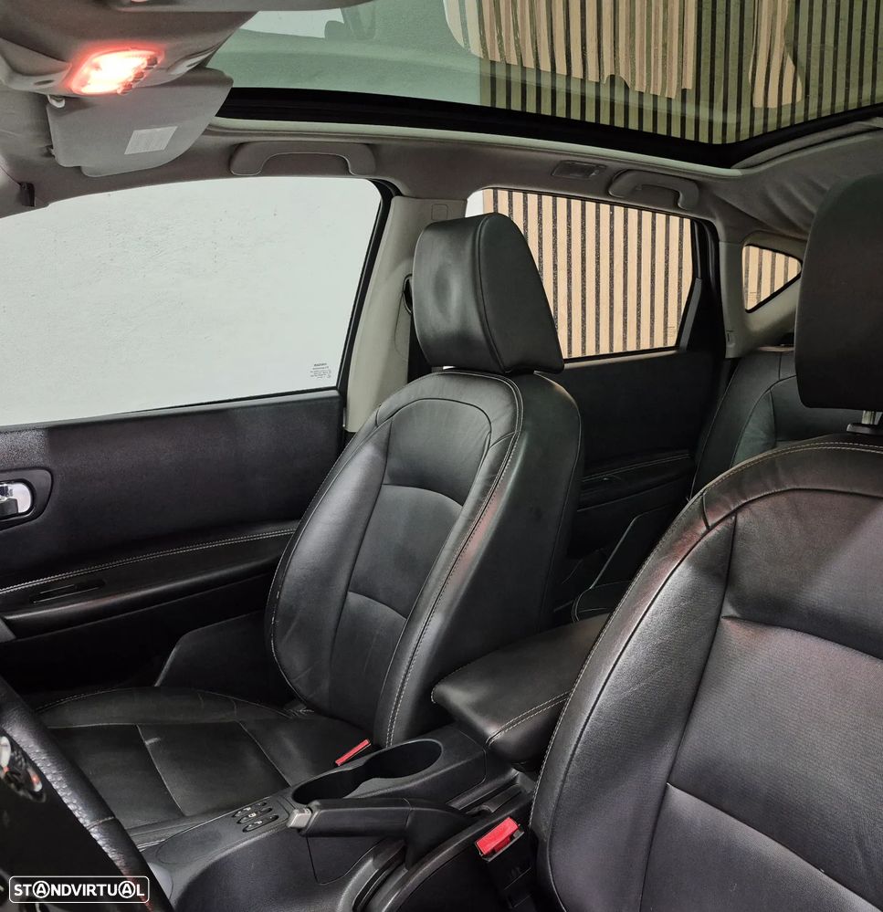 Nissan Qashqai 1.5 dCi Tekna Premium Pele Preta 17 - 19