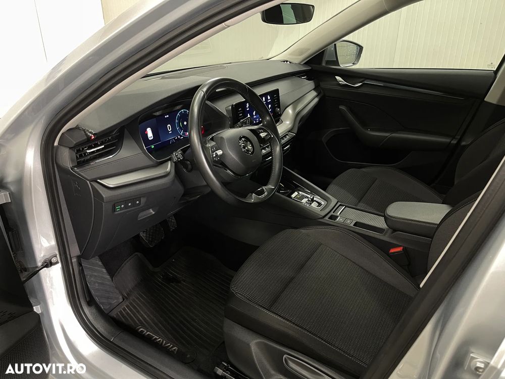 Skoda Octavia 2.0 TDI DSG Ambition - 6