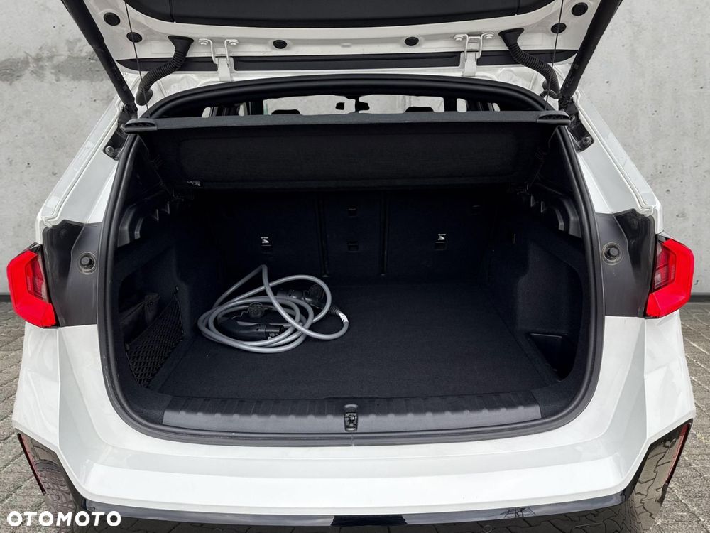 BMW iX1 eDrive20 66.5kWh M Sport - 18