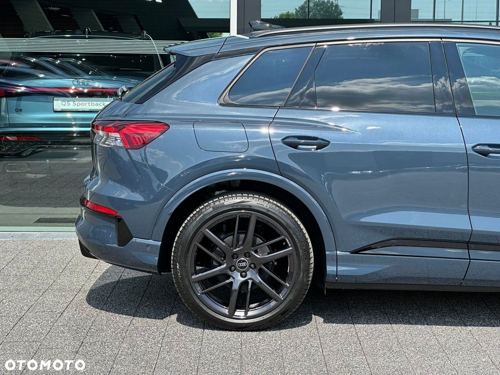 Audi Q4 e-tron - 7