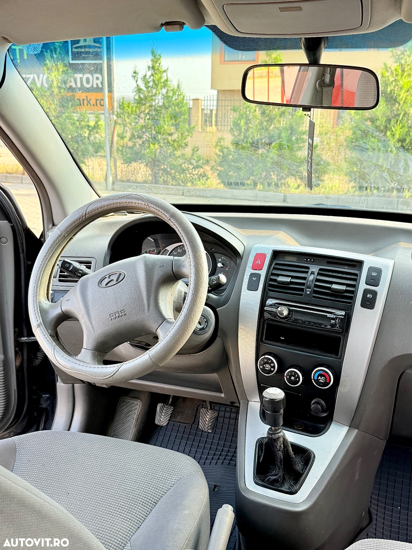 Hyundai Tucson 2.0 - 10