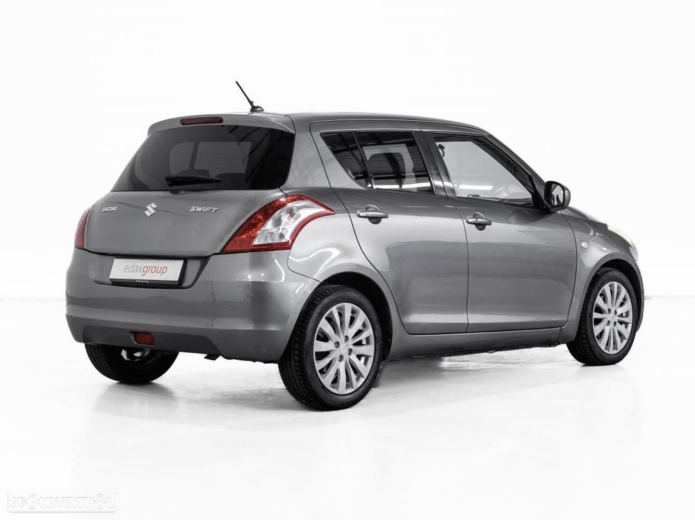 Suzuki Swift - 3