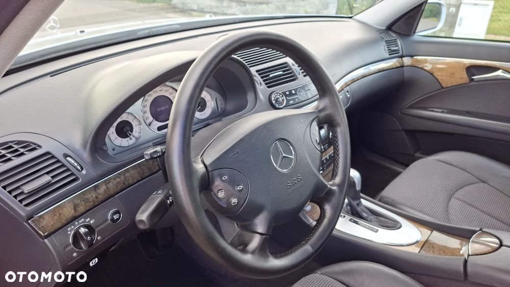Mercedes-Benz Klasa E 200 Kompressor Automatik Avantgarde - 24
