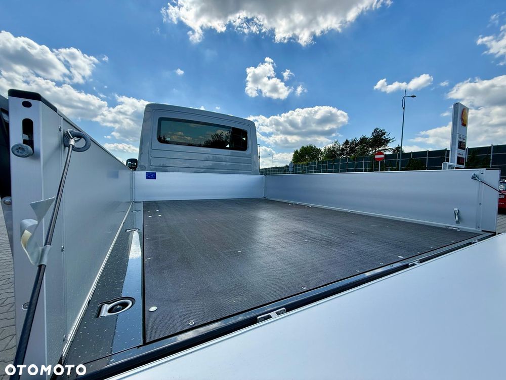 Volkswagen Crafter - 11