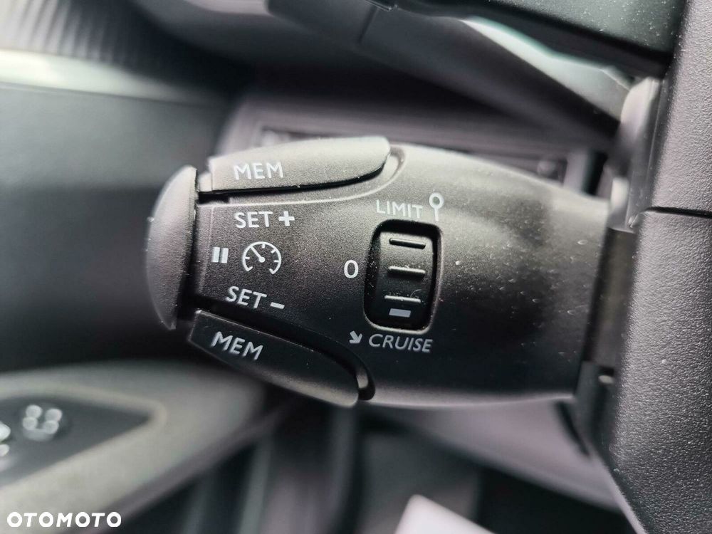 Peugeot 5008 - 29