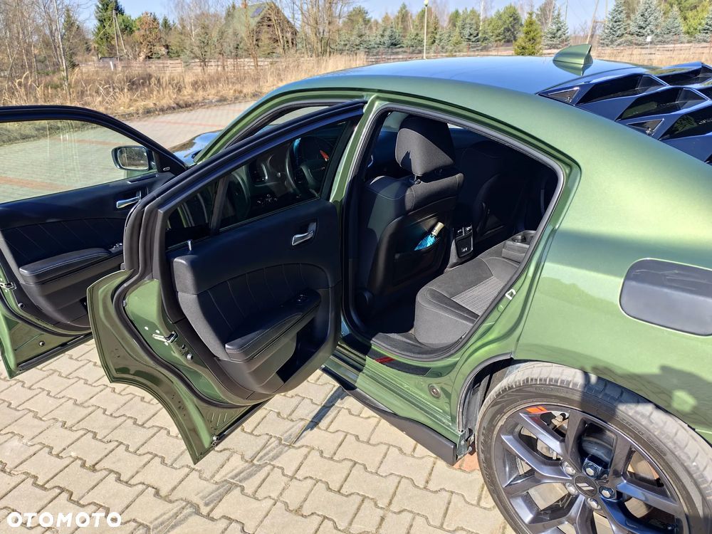 Dodge Charger 5.7 R/T - 19